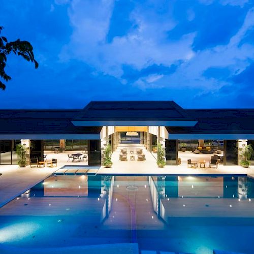 Whitelaw Hotel