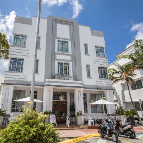 Whitelaw Hotel